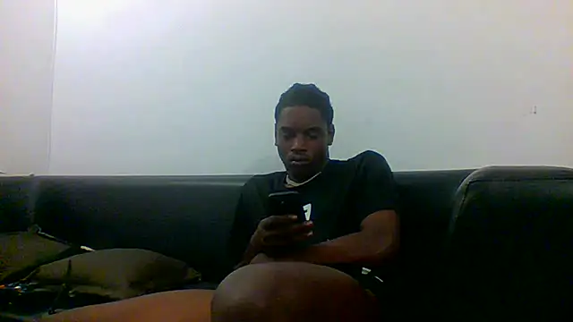 Snapshot of charles_king chatting on June 14, 2026, 4:35 am charles king online show from June 14, 2026, 4:35 am