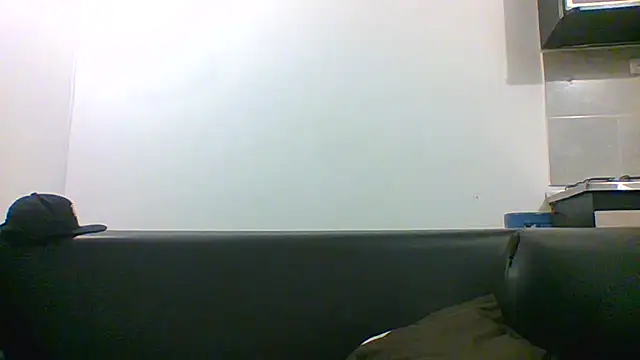 Snapshot of charles_king chatting on June 18, 2026, 5:28 am charles king online show from June 18, 2026, 5:28 am