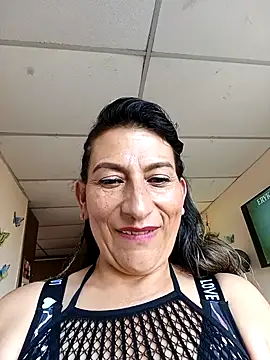 Lucia Rios online show from April 8, 2026, 10:00 pm