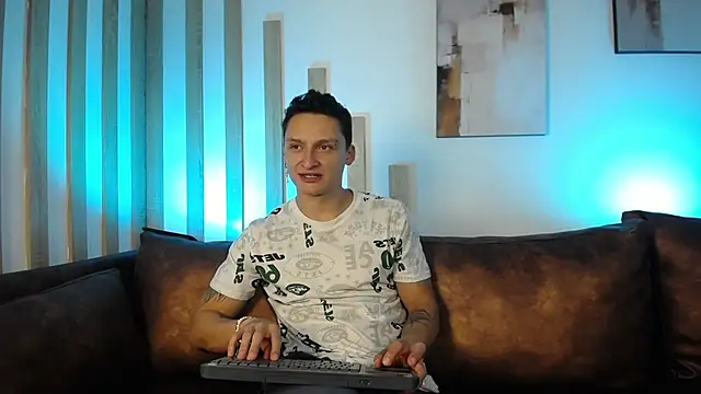 DIEGO JONES online show from May 29, 2026, 12:55 pm
