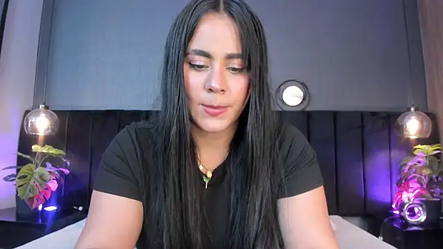 Snapshot of alejandra__garcia chatting on April 8, 2026, 3:19 am alejandra garcia online show from April 8, 2026, 3:19 am