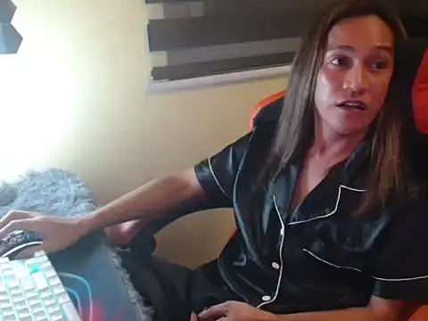 ashelyxyn69xx online show from July 31, 2026, 7:22 pm