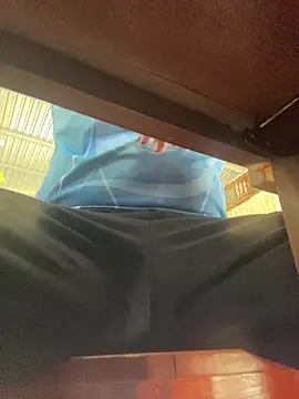 hoang15075 online show from April 10, 2026, 1:12 am