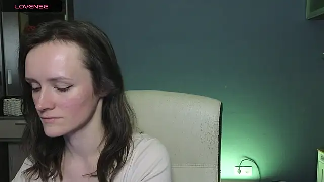 Tender Swan online show from April 6, 2026, 9:38 pm