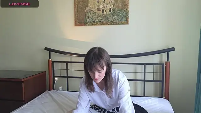 Tender Swan online show from April 24, 2026, 8:27 am