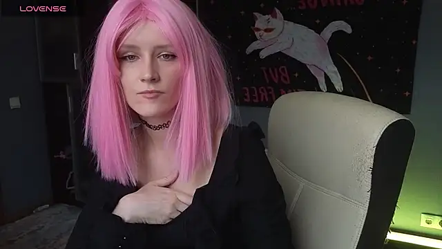 Tender Swan online show from March 12, 2026, 1:15 pm