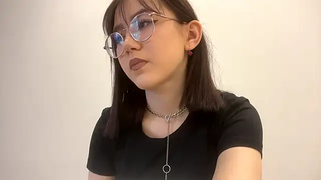 Snapshot of SolvedGlobe chatting on February 28, 2026, 1:33 pm SolvedGlobe online show from February 28, 2026, 1:33 pm