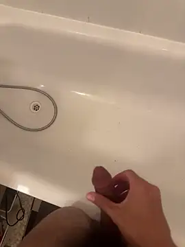 adhesivetn online show from April 18, 2026, 5:37 pm