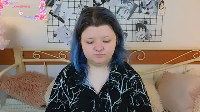 Lunaar  online show from April 28, 2026, 5:23 am