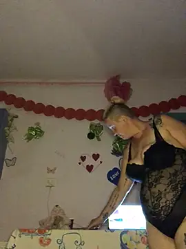 SofiaAmour online show from July 6, 2026, 6:43 pm