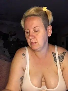 SofiaAmour online show from June 19, 2026, 6:36 pm