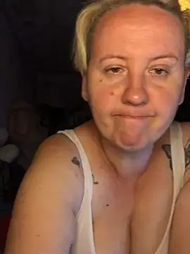 SofiaAmour online show from June 18, 2026, 6:35 pm