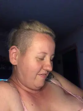 SofiaAmour online show from July 28, 2026, 7:39 pm
