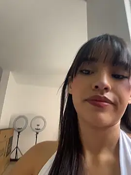 Mia-villalobos online show from July 29, 2026, 2:38 pm