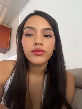 Mia-villalobos online show from June 28, 2026, 3:40 pm