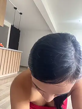 Mia-villalobos online show from June 16, 2026, 5:24 pm