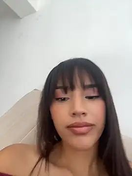 Mia-villalobos online show from July 11, 2026, 2:17 pm