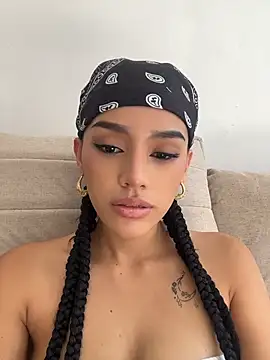 Mia-villalobos online show from July 15, 2026, 2:24 pm