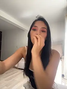 Mia-villalobos online show from March 4, 2026, 2:58 pm