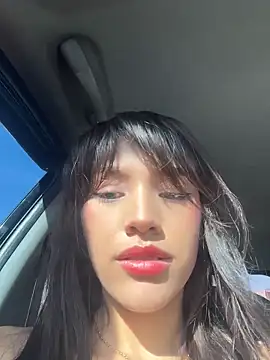 Mia-villalobos online show from May 15, 2026, 1:20 pm