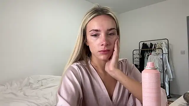 Naughtyblondex online show from July 23, 2026, 11:51 am