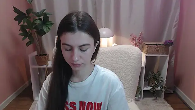 MistyBree online show from March 12, 2026, 9:24 am