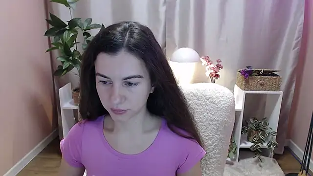 MistyBree online show from April 13, 2026, 8:07 am