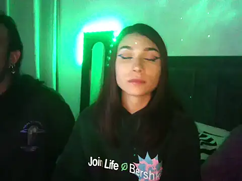 JadeYJacob online show from March 20, 2026, 5:19 am