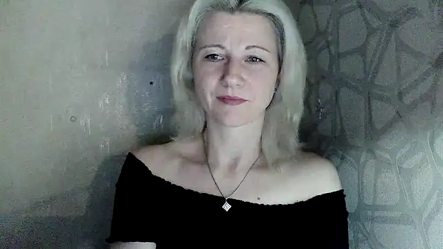 Katerina-Kissa online show from May 15, 2026, 6:39 pm