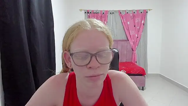 Snapshot of Albingirl chatting on March 2, 2026, 9:55 pm Albingirl online show from March 2, 2026, 9:55 pm