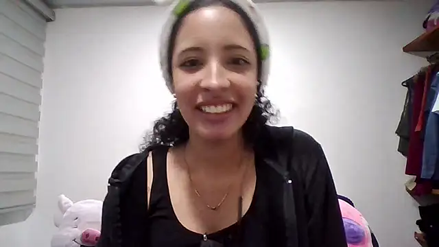 AyanaMonoz online show from March 2, 2026, 7:54 pm