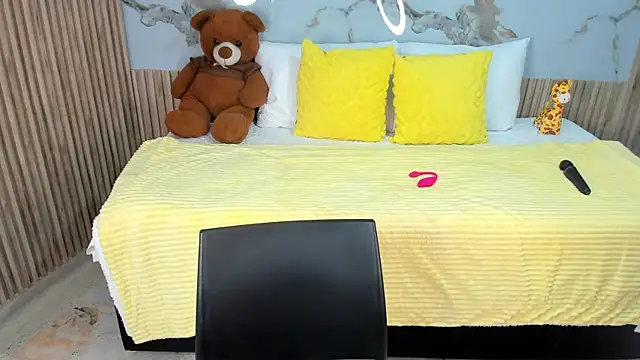 Mily17  online show from July 25, 2026, 11:05 am