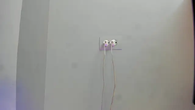 Nahomy Collins  online show from March 21, 2026, 7:29 pm