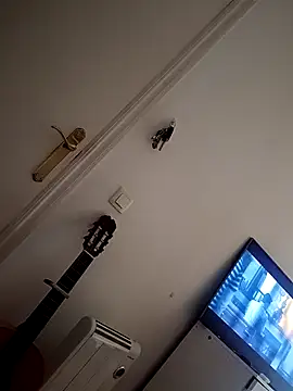 Snapshot of danyelC2 chatting on March 25, 2026, 2:27 pm danyelC2 online show from March 25, 2026, 2:27 pm