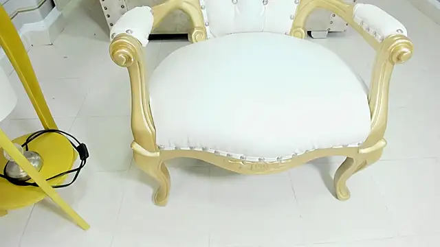 ariana pocahontas online show from April 10, 2026, 5:03 am