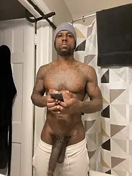 MidwestMandingo9 online show from March 11, 2026, 2:44 pm