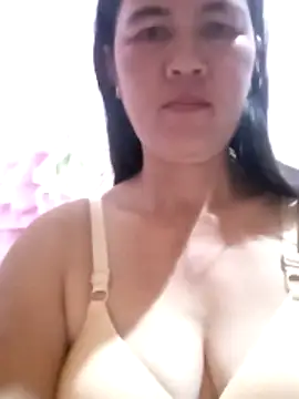 sweet lyn2025 online show from March 11, 2026, 7:19 pm