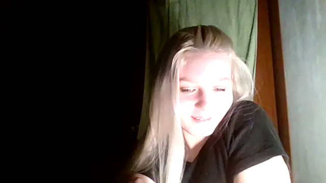 Glowing Jessica online show from March 2, 2026, 5:20 pm