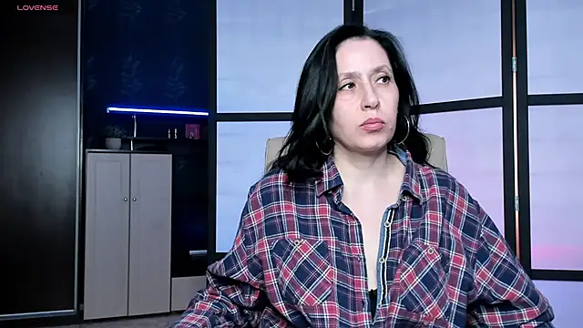 Lucky Milf online show from April 2, 2026, 10:55 am