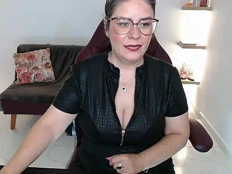 LayahNoir online show from March 7, 2026, 12:39 am