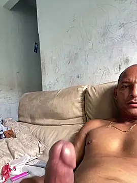 Snapshot of BigBig024 chatting on April 3, 2026, 3:51 pm BigBig024 online show from April 3, 2026, 3:51 pm