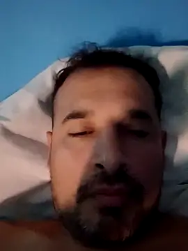 Ezehombre online show from March 10, 2026, 4:44 pm