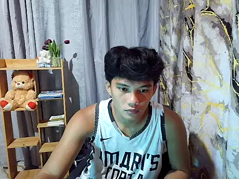 Snapshot of marksurelyhard chatting on July 7, 2026, 4:21 pm marksurelyhard online show from July 7, 2026, 4:21 pm