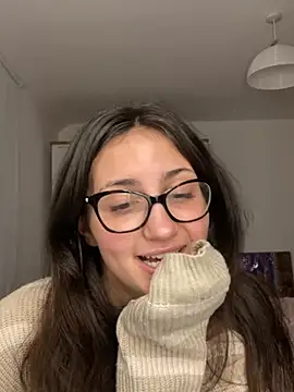 Ellamay06 online show from March 2, 2026, 8:27 pm