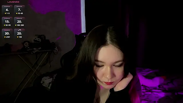 TecnaSanzz online show from April 16, 2026, 9:43 am