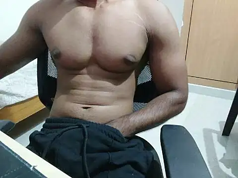 Snapshot of kratosTheHunk chatting on May 4, 2026, 7:17 pm kratosTheHunk online show from May 4, 2026, 7:17 pm
