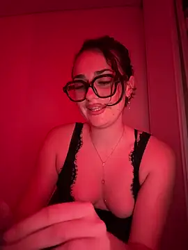 Claraaaaa06 online show from April 15, 2026, 7:07 pm