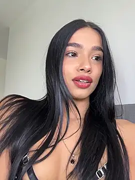 Bella Smithe online show from May 27, 2026, 4:03 pm