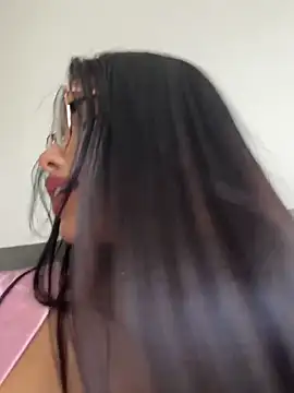 Bella Smithe online show from April 5, 2026, 4:02 pm