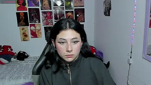 Snapshot of Agarycus_4 chatting on May 4, 2026, 6:22 pm Agarycus 4 online show from May 4, 2026, 6:22 pm